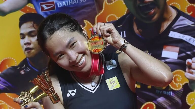 Ratchanok Intanon Mengukir Sejarah sebagai Juara Indonesia Masters 2025 dengan Pose Unik